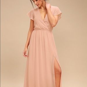Lulu’s blush bridesmaid dress